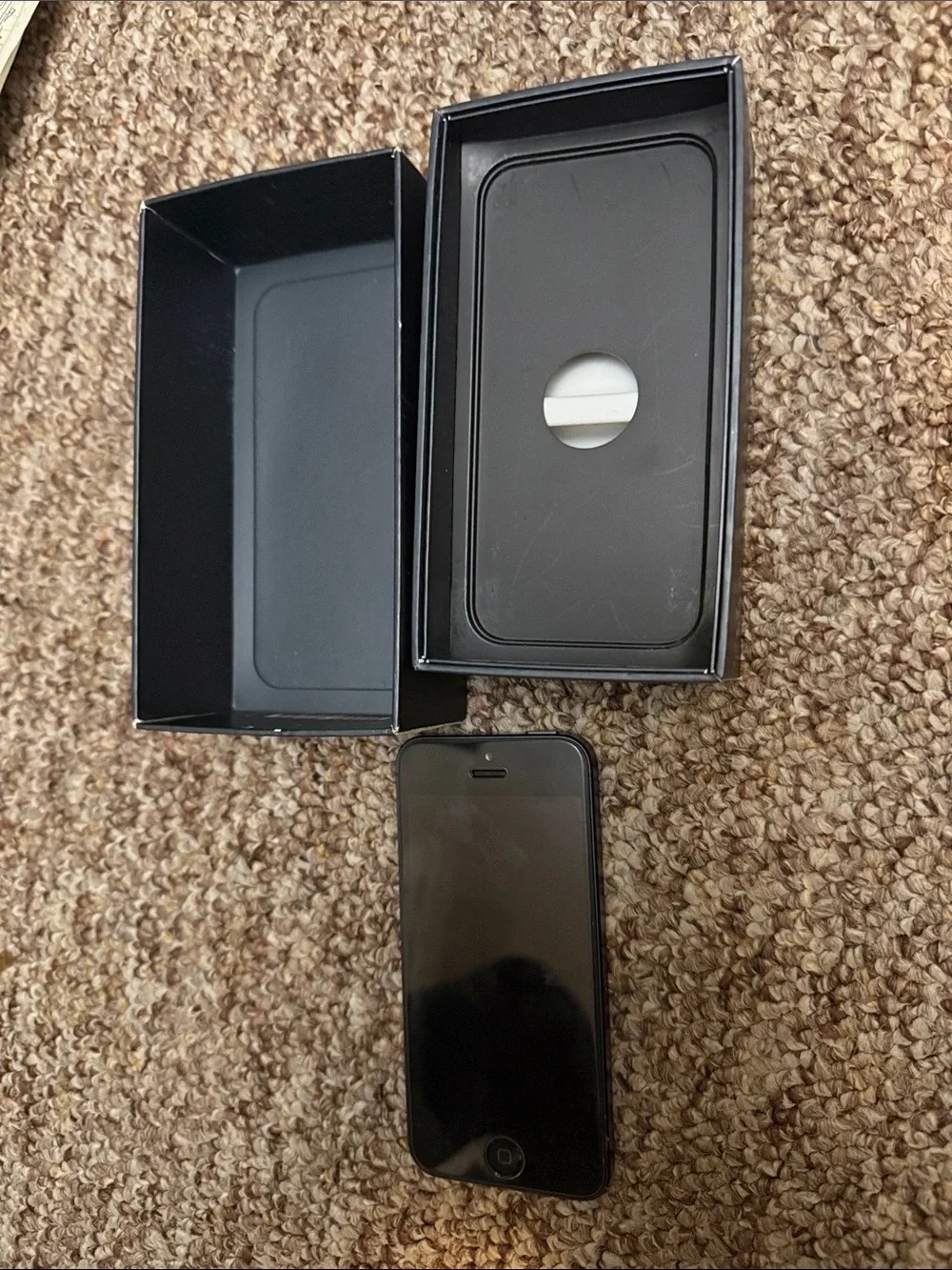 Apple iPhone 5-16GB Black in Original Box with 2 Lifeproof Phone